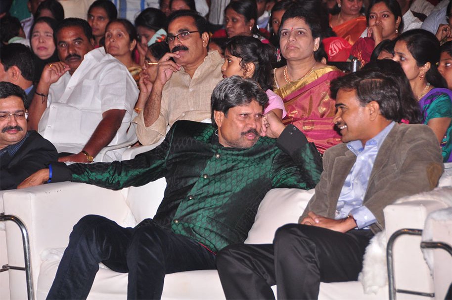 Dil-Deewana-Audio-Launch-by-Kapil-Dev